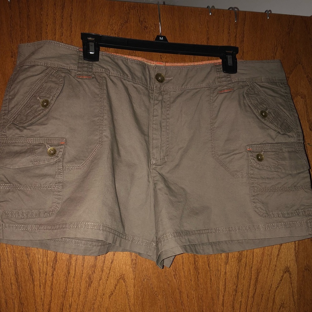 Natural Reflections Grey Shorts